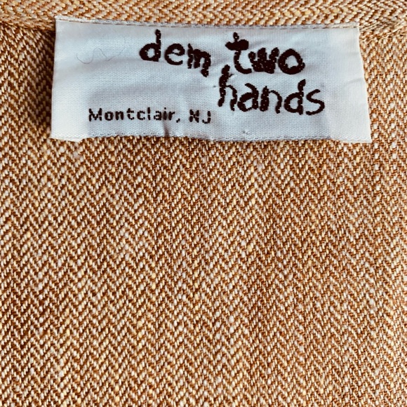 3/4 Length Tan Linen Jacket With 4 Buttons - Picture 5 of 7